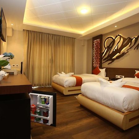 Hotel White Himal Pokhara Exterior foto