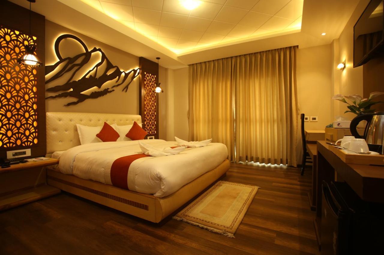 Hotel White Himal Pokhara Exterior foto