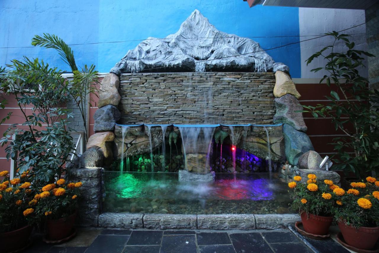Hotel White Himal Pokhara Exterior foto