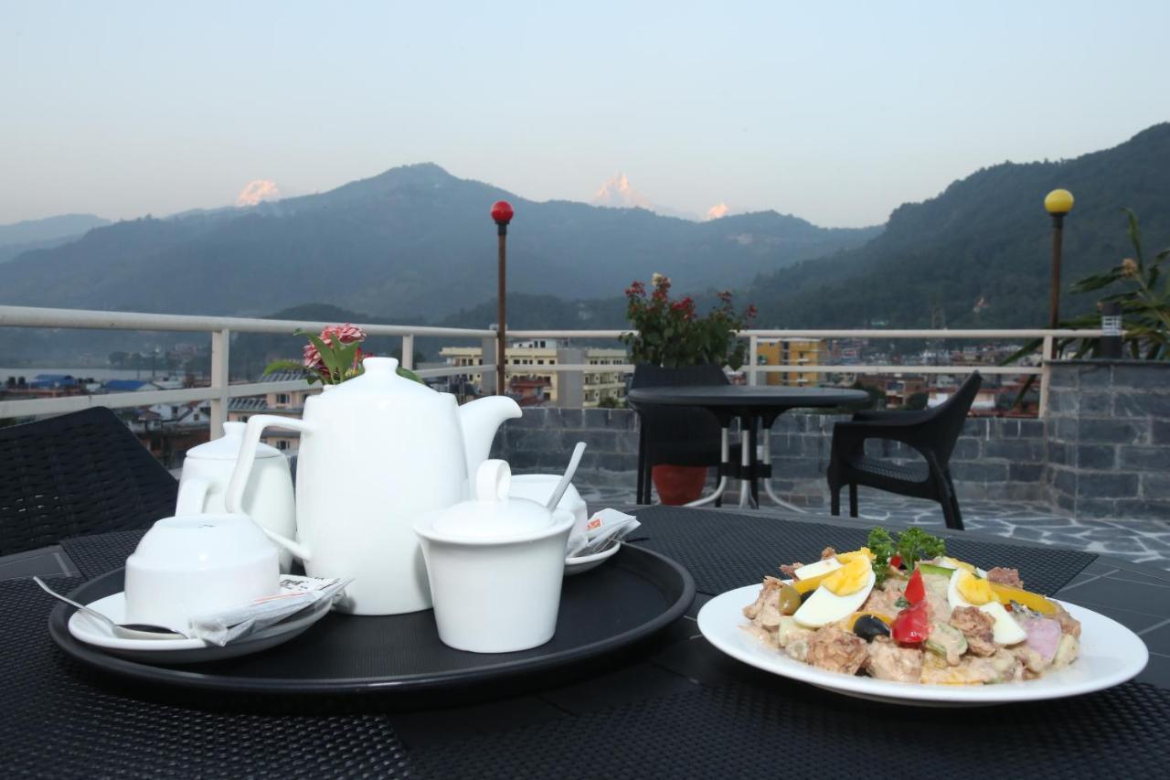Hotel White Himal Pokhara Exterior foto