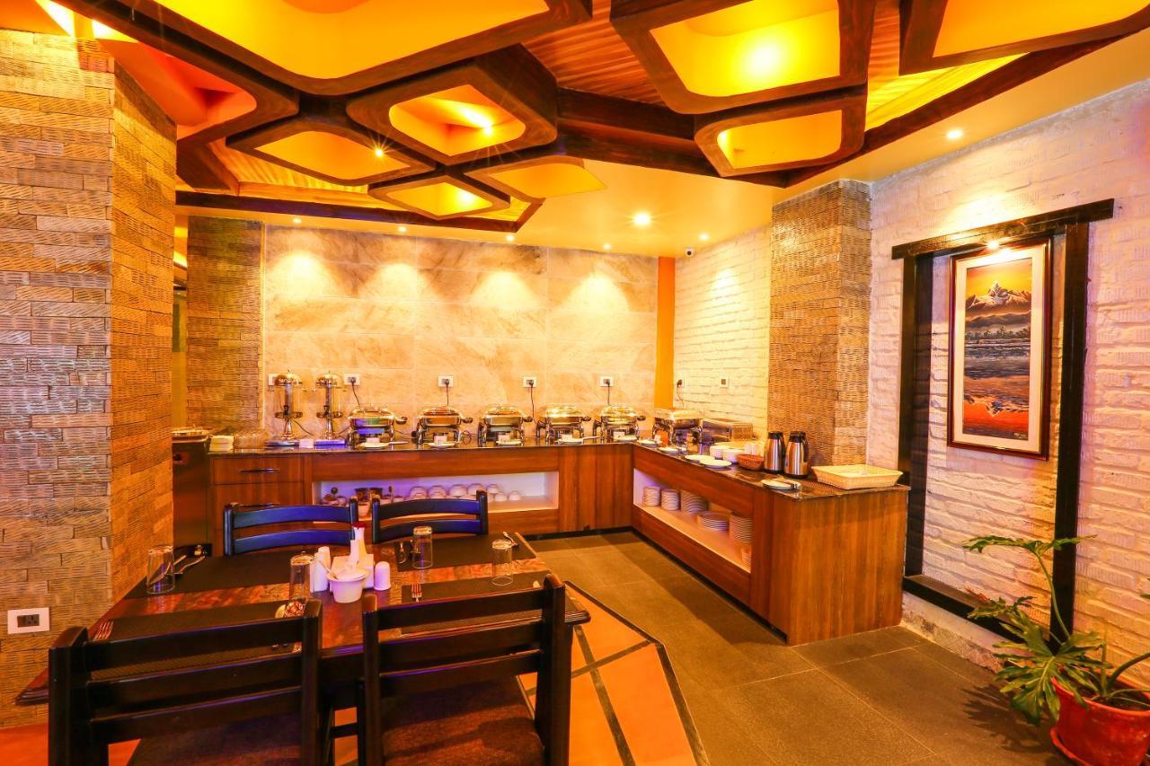 Hotel White Himal Pokhara Exterior foto