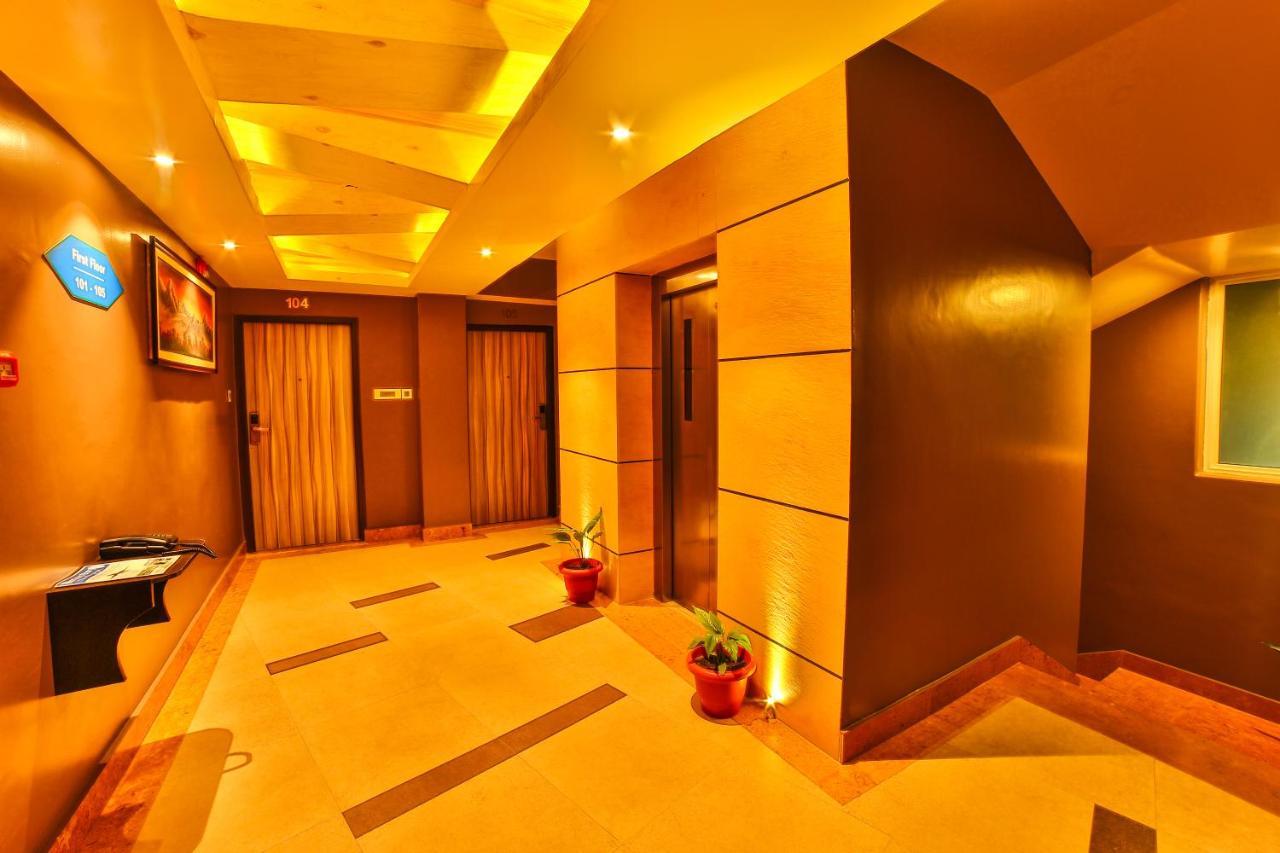 Hotel White Himal Pokhara Exterior foto