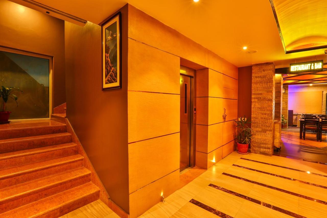 Hotel White Himal Pokhara Exterior foto