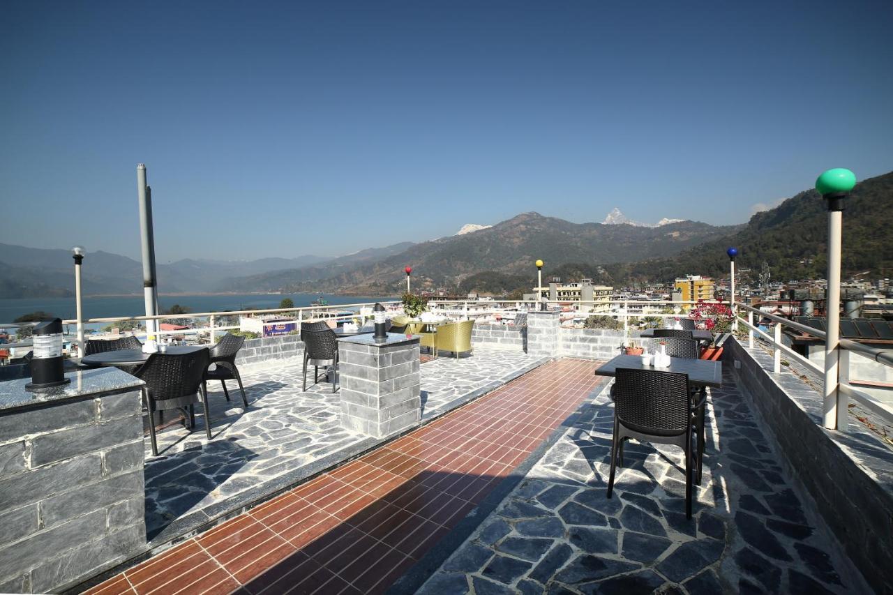 Hotel White Himal Pokhara Exterior foto