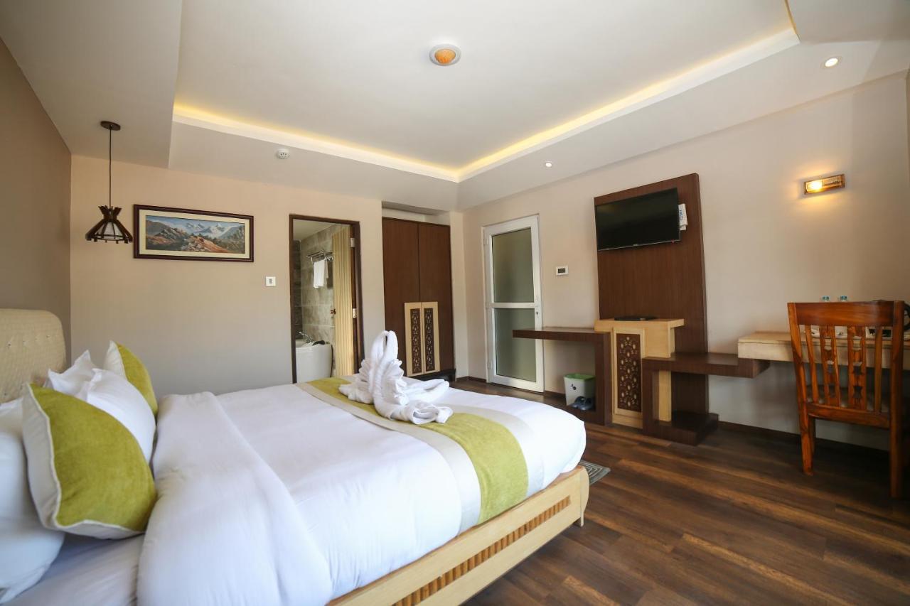 Hotel White Himal Pokhara Exterior foto