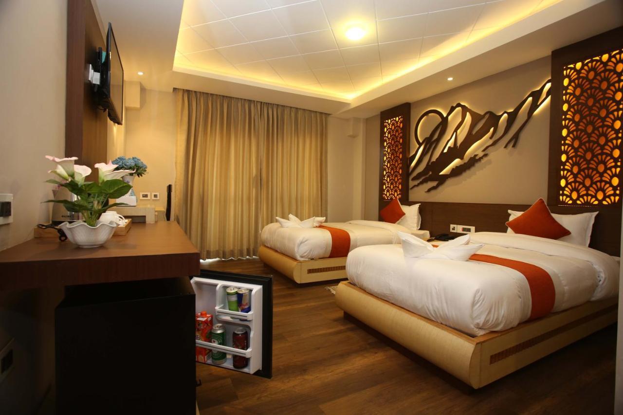 Hotel White Himal Pokhara Exterior foto