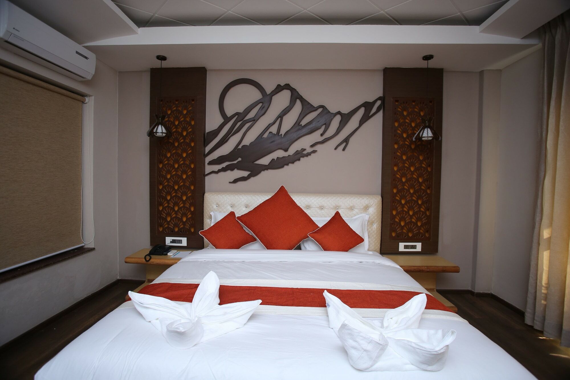 Hotel White Himal Pokhara Exterior foto